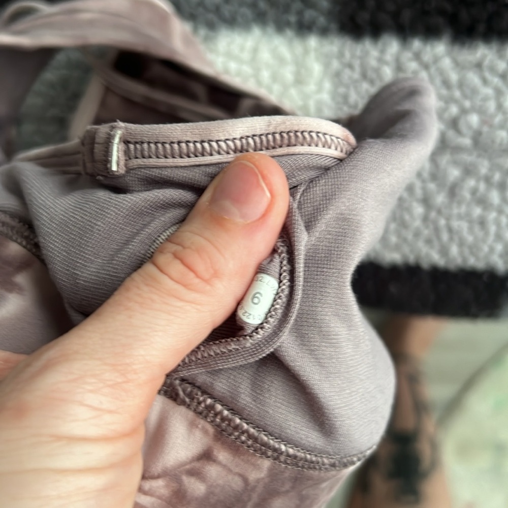 Lululemon flow Y bra purple tye dyesize 6 - Picture 3 of 3